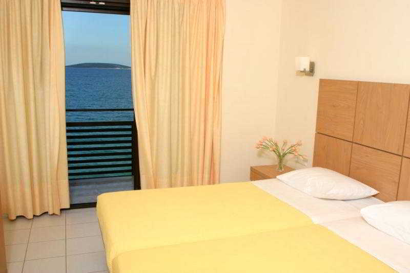 Flisvos Hotel Tolón Buitenkant foto