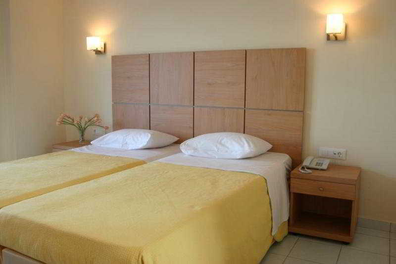 Flisvos Hotel Tolón Buitenkant foto
